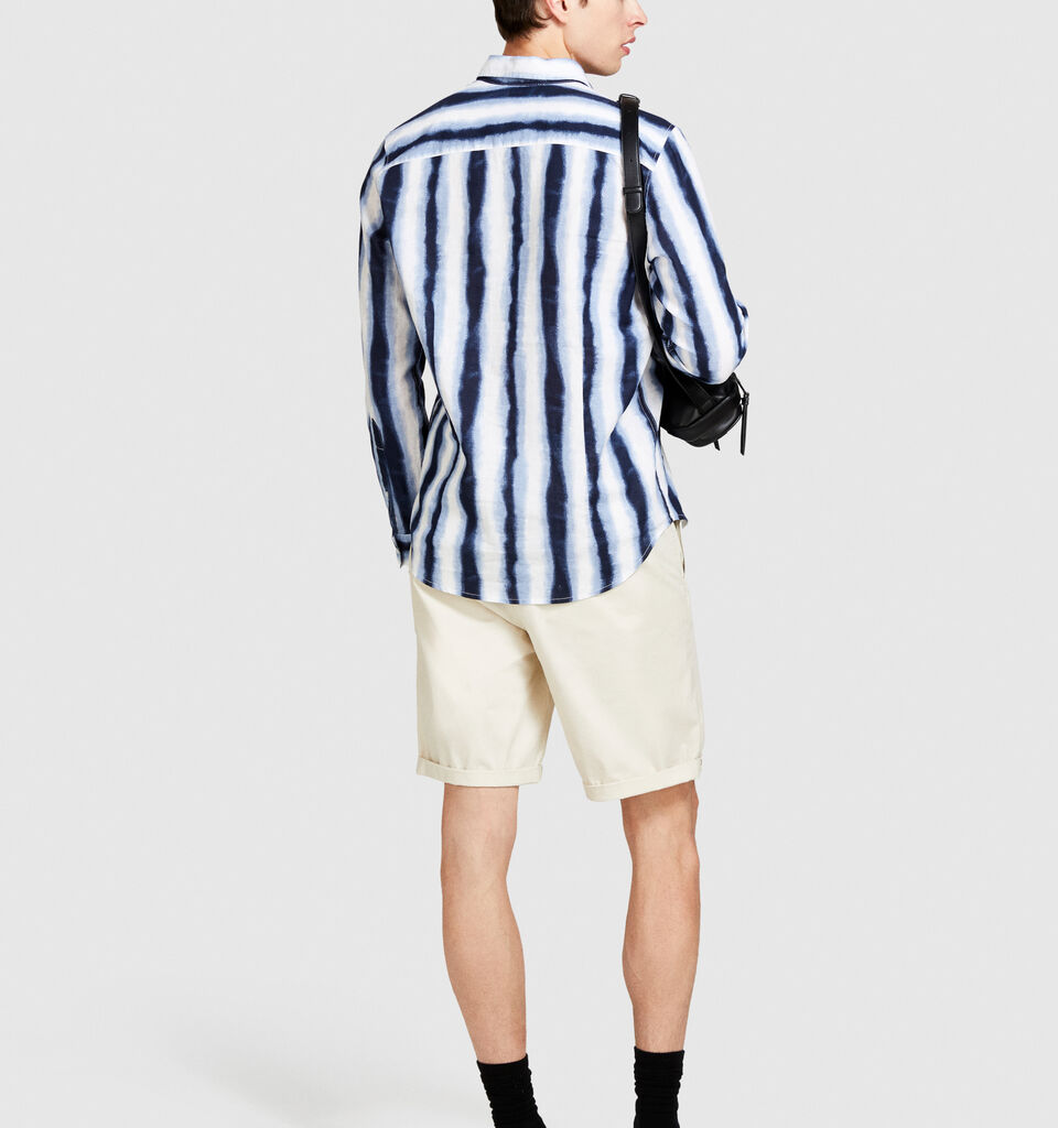 Slim fit bermudas - men's slim fit trousers - Creamy White | Sisley image number 3